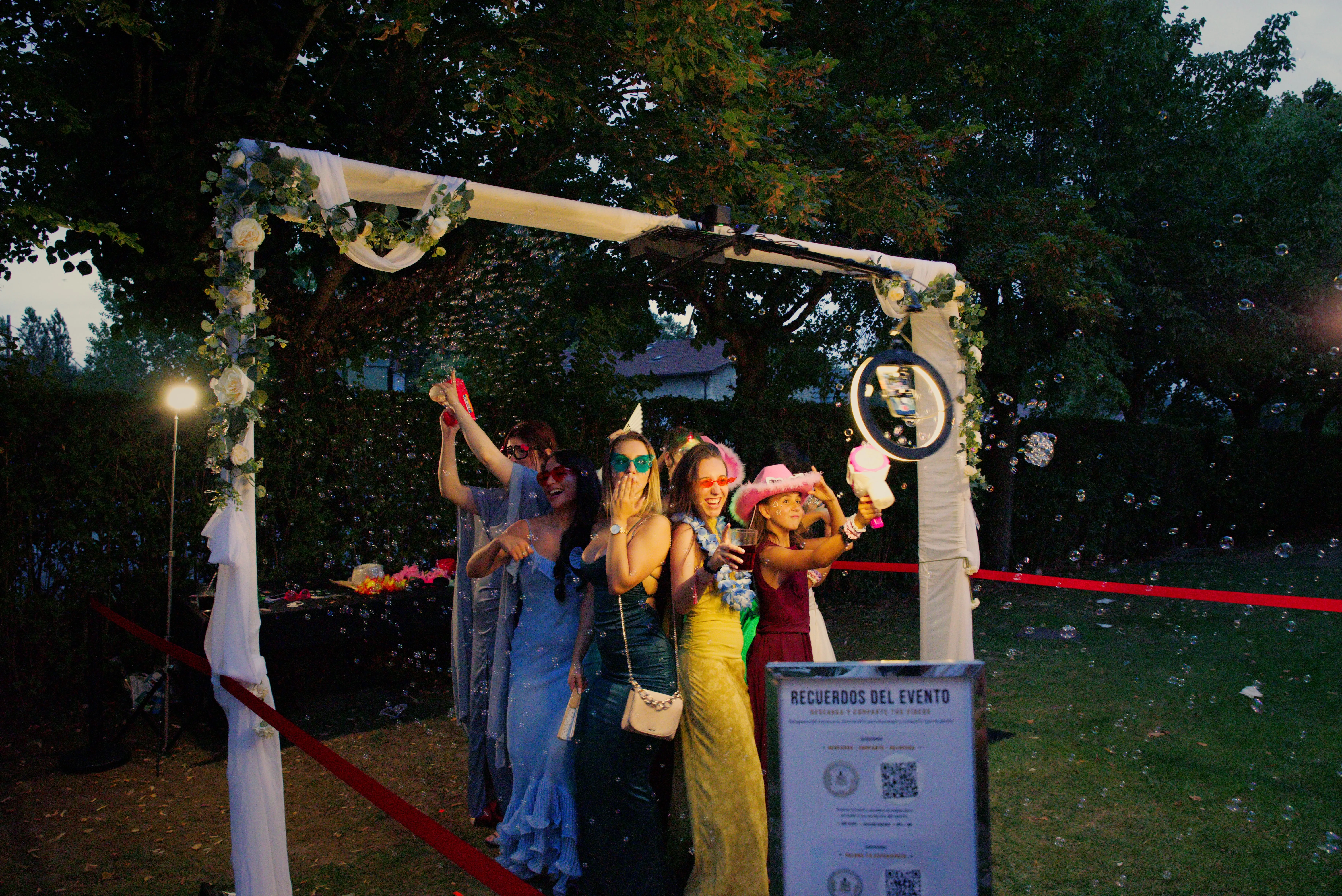 Ambiente de boda y experiencia ProTour360 con invitados